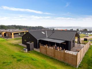 Holiday Home Gunborg - 400m from the sea by Interhome - 4