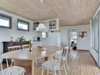 Holiday Home Rise - 250m from the sea by Interhome - 3