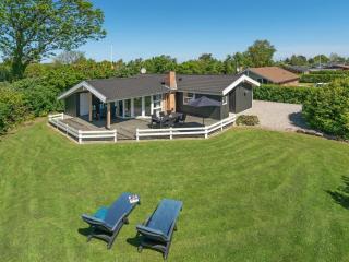 Holiday Home Kajana - 400m from the sea by Interhome - 4