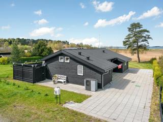 Holiday Home Antti - 350m from the sea by Interhome - 6