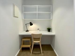 BRIGHT SPACIOUS APARTMENT with WORKING SPACE - 8