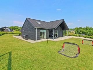 Holiday Home Thorfin - 200m from the sea by Interhome - 3