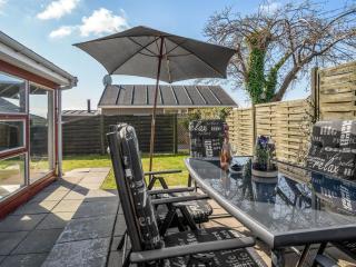 Holiday Home Loella - 35m from the sea by Interhome - 2