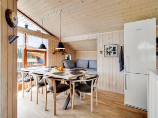 Holiday Home Ela - 500m from the sea by Interhome - 4