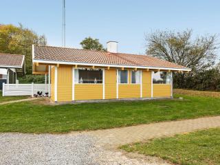Apartment Boris - 500m from the sea by Interhome - 1