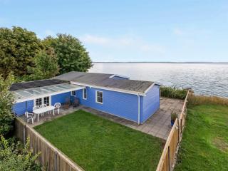 Holiday Home Tana - 5m from the sea by Interhome - 6