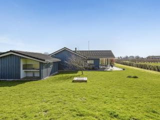 Holiday Home Bara - 600m from the sea by Interhome - 1