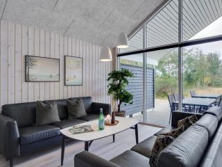 Holiday Home Jorn - 75m from the sea by Interhome - 2