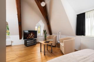 Hotel CampusZwei Komfortable Doppelzimmer & Apartments mit Küche Zentral in Ludwigsburg ideal für Business & Langzeitaufenthalte optional mit Frühstück - Ludwigsburg - 1