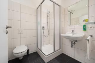 Hotel CampusZwei Komfortable Doppelzimmer & Apartments mit Küche Zentral in Ludwigsburg ideal für Business & Langzeitaufenthalte optional mit Frühstück - Ludwigsburg - 3