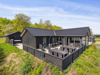 Holiday Home Helina - 180m from the sea by Interhome - 0