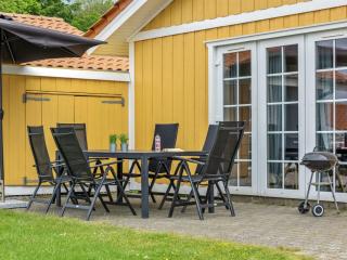 Apartment Karina - 150m to the inlet by Interhome - 7