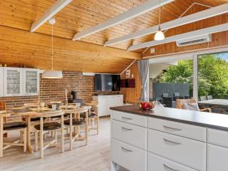 Holiday Home Pance - 20km to the fjord by Interhome - 5