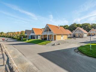 Holiday Home Joris - 100m to the inlet by Interhome - 2