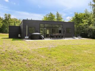 Holiday Home Kiro - 3km from the sea by Interhome - 2