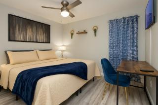 2BR King and Queen beds Games Stadium 6Flags Airport - 9