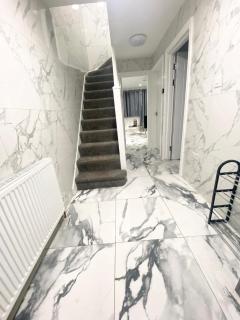 THE ROYAL BOUTIQUE MAYFAIR LODGE bY LONDON , SLEEP 8 - Hayes - 1