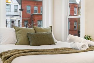5-Bedroom Home with 2 Kitchens & Rooftop Deck, U Street and Shaw - 8