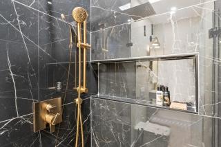 5-Bedroom Home with 2 Kitchens & Rooftop Deck, U Street and Shaw - 7