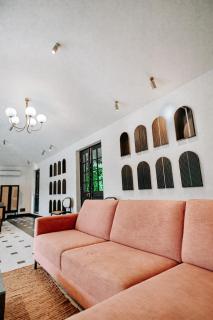 Viraam Estate by RÊVE - Infinity heated pool with caretake and cook - 5