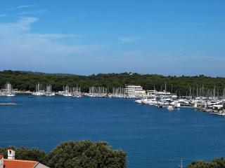 Apartments By The Sea - 9