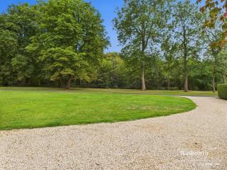 3000 SqFt Riverside Home Hot Tub & Mooring - 3