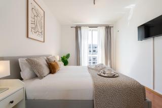 Bright Flat with Balcony & Garage by HostWise - 5