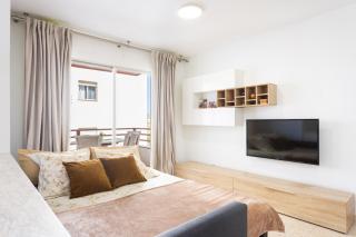 Spacious 3-Bedroom Apartment with Pool & Balcony - Steps from Puerto Colón, Beach & All Local Attractions - 3