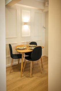 Chic Athenian Apartment by the Riviera - 3