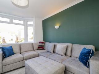 6 Newbridge Gardens - 8