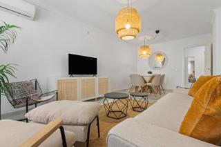 Amplio apartamento con piscina y parking en Torremolinos - 2