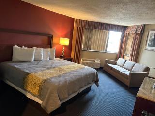 Apm Inn & Suites - 2
