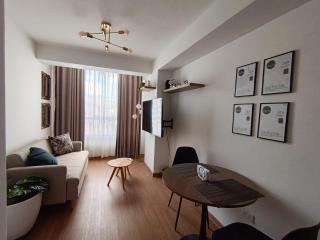 Minidep con cama Queen y Netflix - Cusco - 9