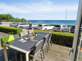 Apartment Helin - 100m from the sea by Interhome - 2