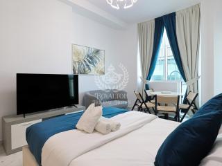 Royalton - Private Pool Luxe Studio in Dubai - 0