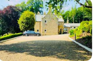 Lodge - Sleeps 18 pet friendly & free parking - 8