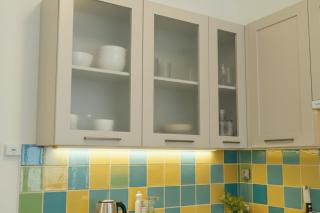 Convenient Tram Apartment with WiFi for 4-Person Stay - 2