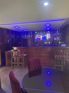 Noahs Ark Hotel & Suites - 5