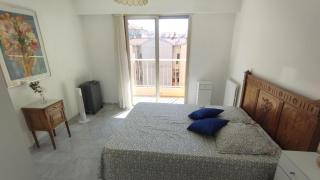 Beautiful 2 bedroom apartment Port - 5 min to beaches - 1