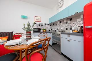 American Retro Apartment with Balcony Warsaw Powiśle by Noclegi Renters - 3