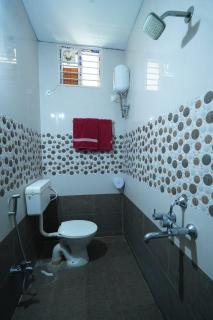 2BHK 101 in the heart of Hyd AIG, continental IKEA - 2