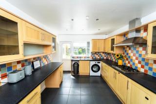 5 Guests - Pet Friendly - 3 Bedroom House - 2