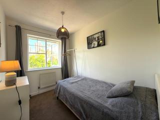 3 Bed House with parking and garden near Tower Bridge - 1