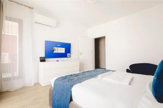 Smart Stay Plaza - 0