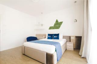 Smart Stay Plaza - 1