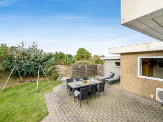 Holiday Home Geert - 900m from the sea by Interhome - 4