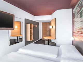 B&B Hotel Hamburg-Airport - 4