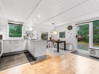 Holiday Home Ginna - 1-3km from the sea by Interhome - 6