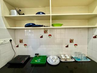 Lux 1BHK 100Ft Rd Indiranagar - 1