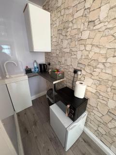 Large and spacious bedroom with en-suite - Birmingham - 3